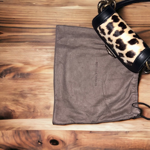 BOTTEGA VENETA 50th Anniversary Umbria Leopard Pony Shoulder Bag - Picture 2 of 4